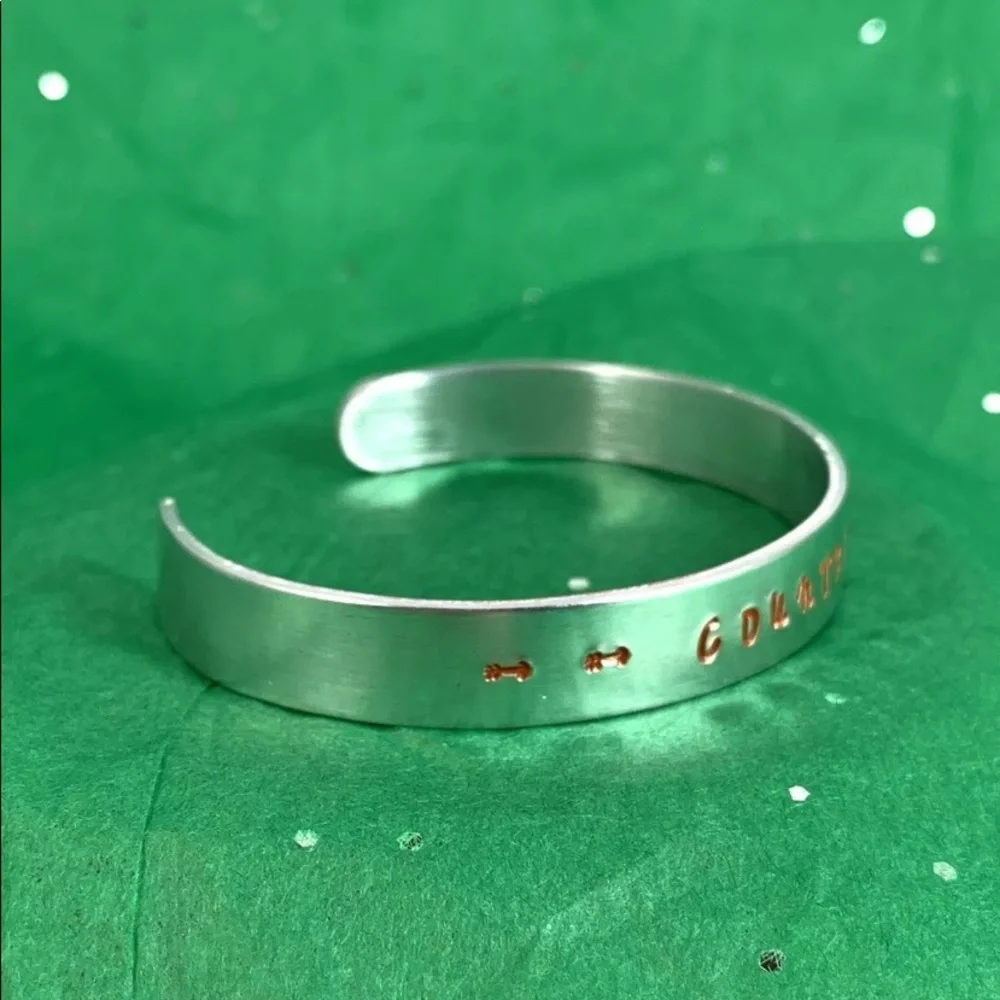 ⭐️🌸Adorned Crown stamp cuff country girl bracelet - Picture 4 of 8